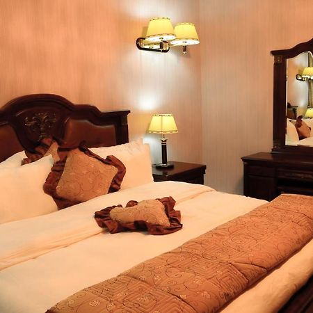 Jad Hotel Suites Amman Exteriör bild