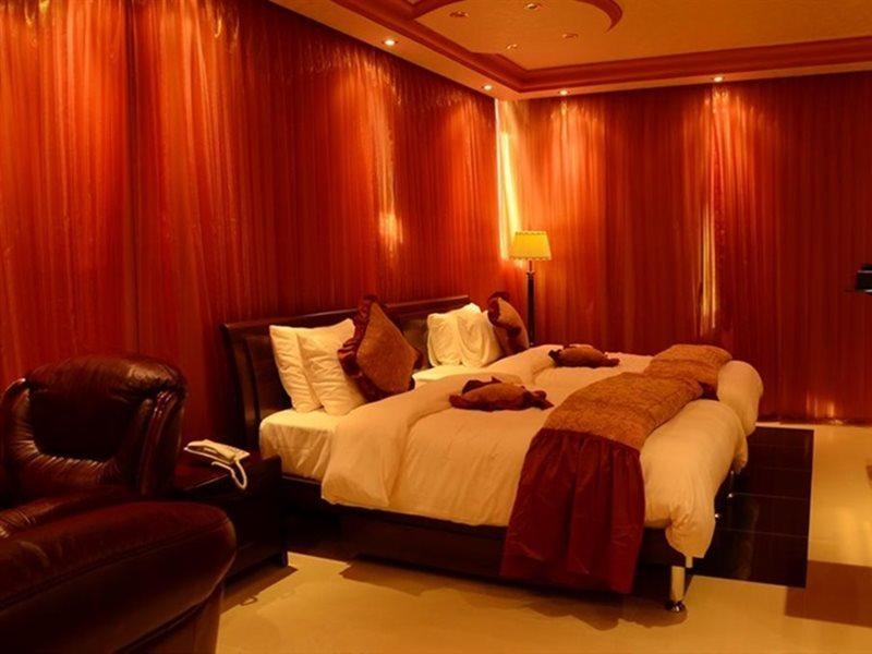 Jad Hotel Suites Amman Exteriör bild