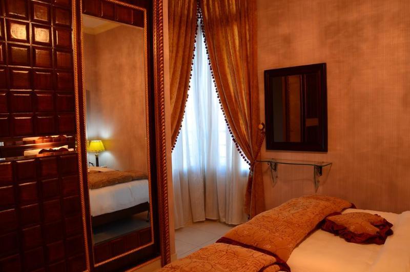 Jad Hotel Suites Amman Exteriör bild
