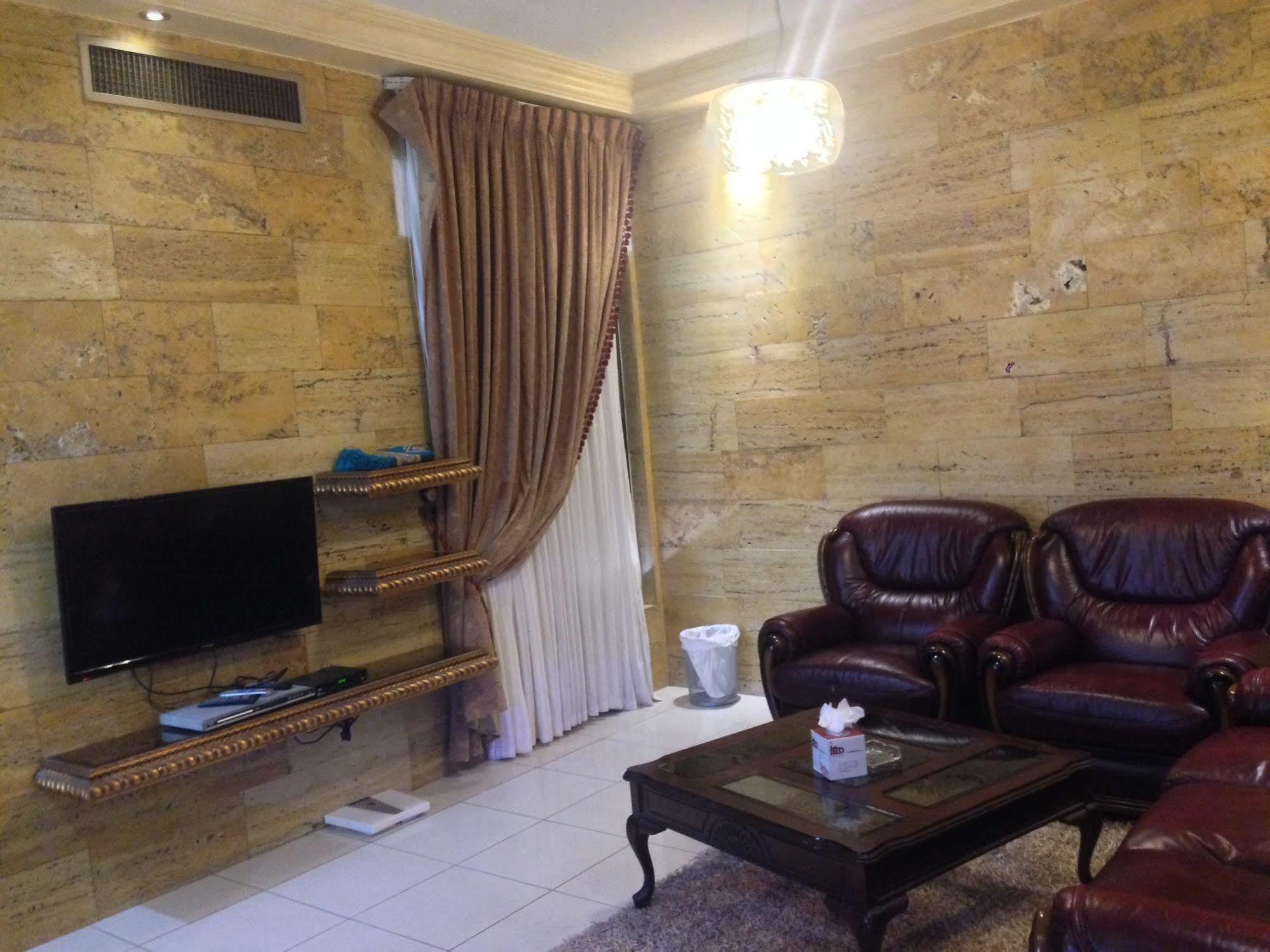 Jad Hotel Suites Amman Exteriör bild