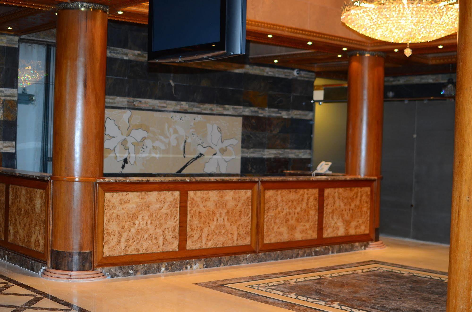 Jad Hotel Suites Amman Exteriör bild