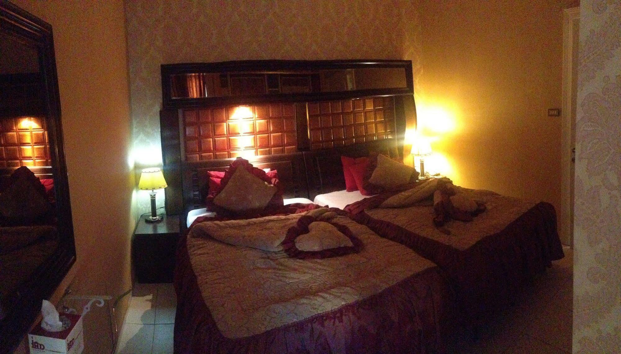 Jad Hotel Suites Amman Exteriör bild