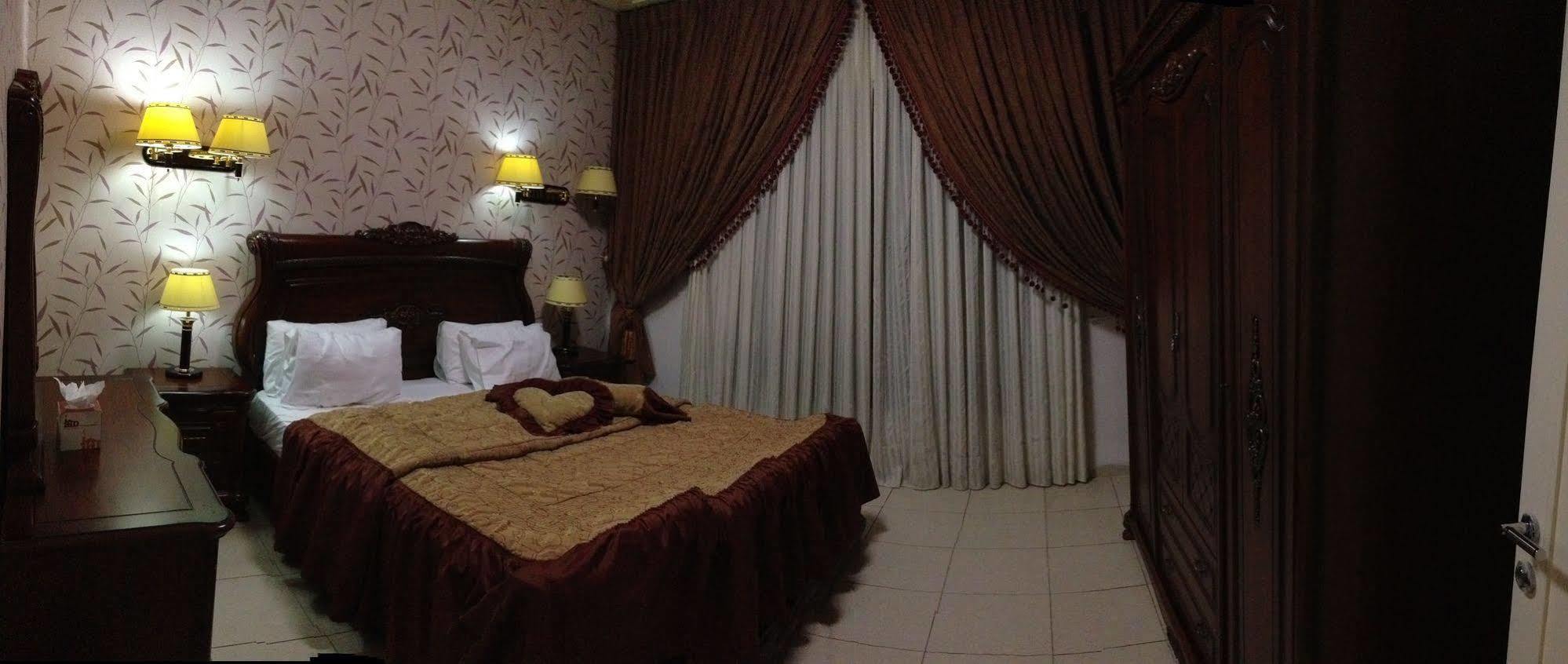 Jad Hotel Suites Amman Exteriör bild