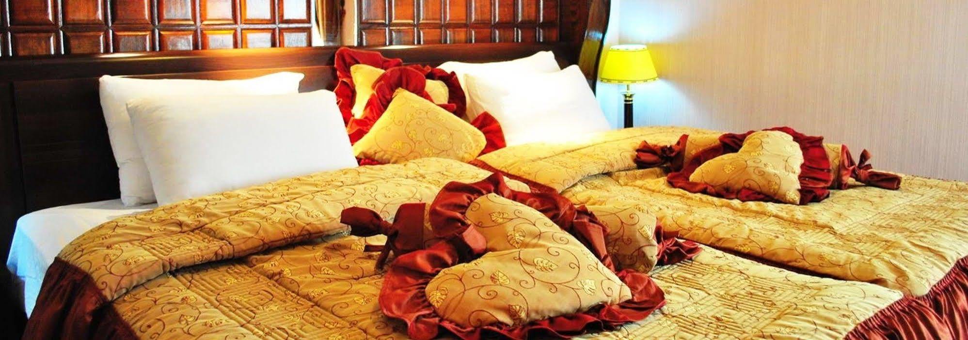 Jad Hotel Suites Amman Exteriör bild